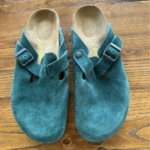 Birkenstock Boston Green Suede Clogs size 40 in like new condition